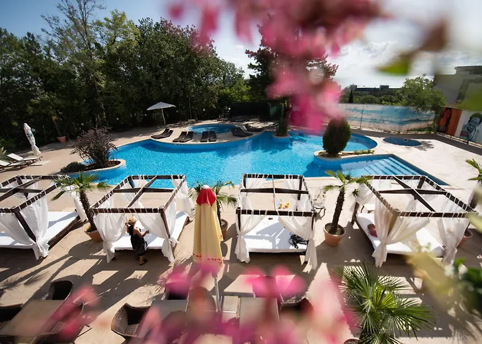 Apollo Spa Resort - Ultra All-Inclusive , Pools & Free Beach, Individual Ac In Every Room