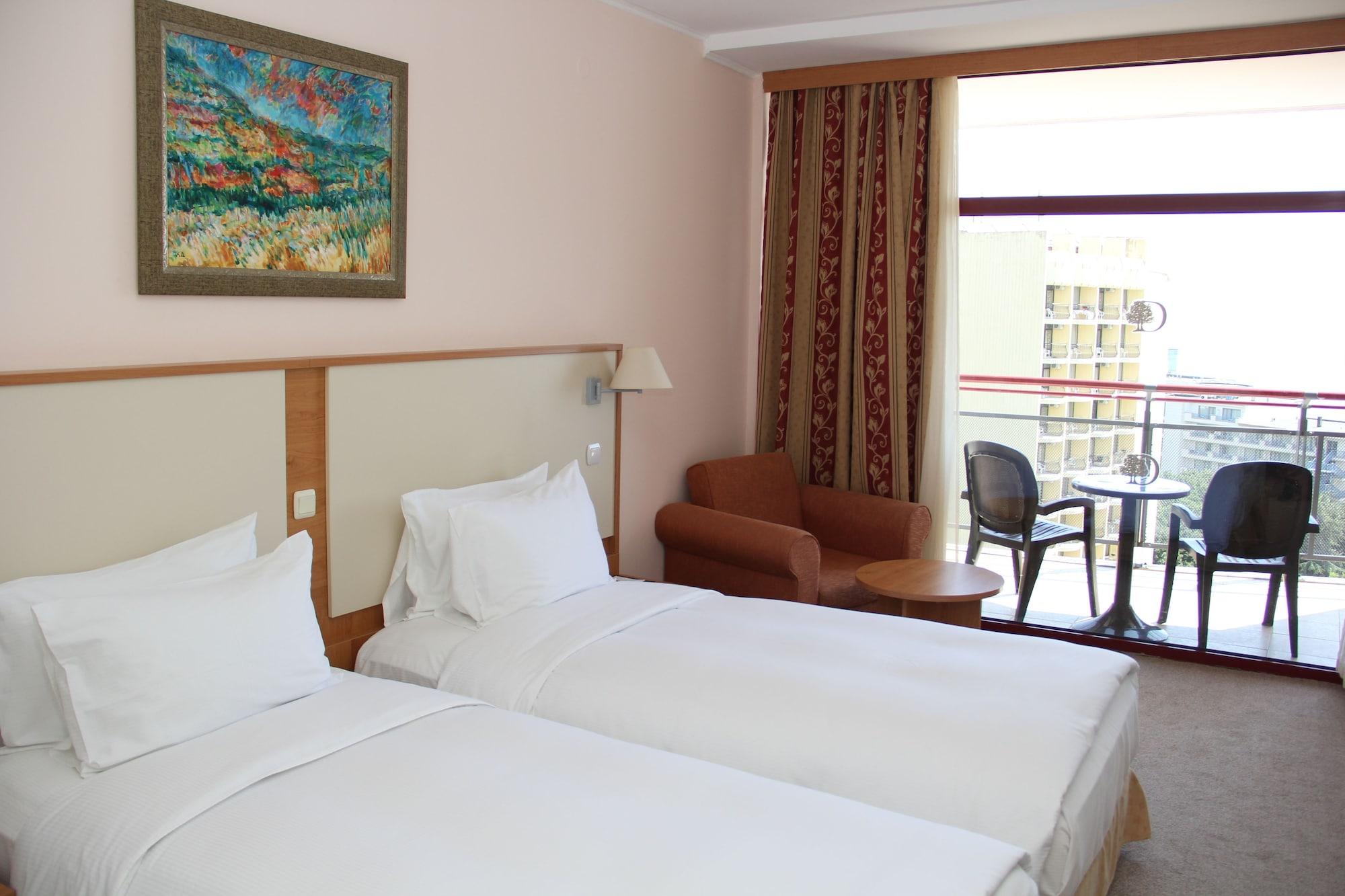 Apollo - Ultra , Pools & Free Beach, Individual Ac In Every Hotel 4*