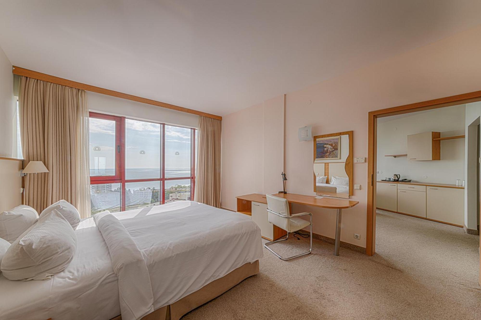 Apollo - Ultra , Pools & Free Beach, Individual Ac In Every