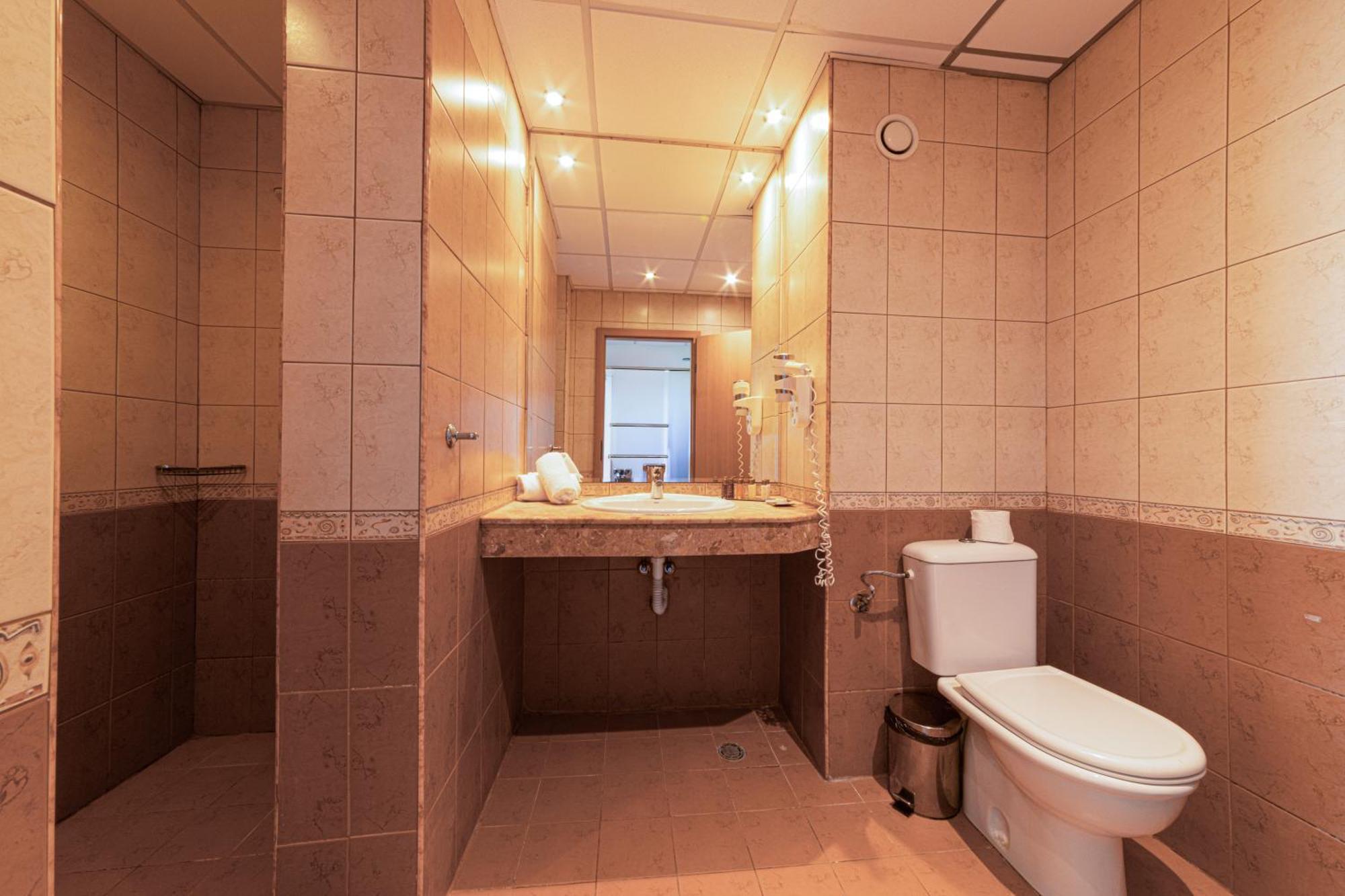 Готель Apollo - Ultra , Pools & Free Beach, Individual Ac In Every Золоті Піски
