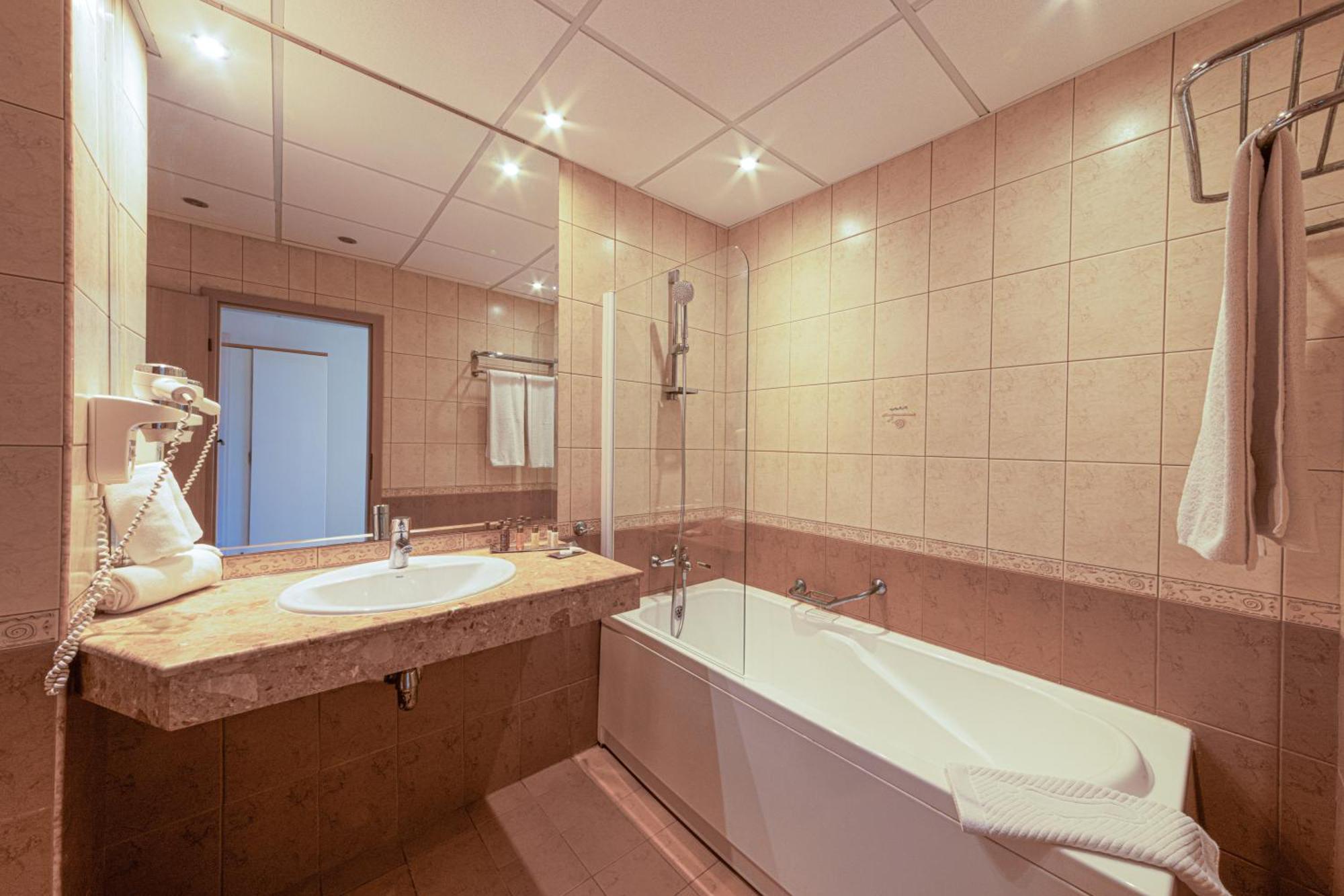 Apollo - Ultra , Pools & Free Beach, Individual Ac In Every Goldstrand