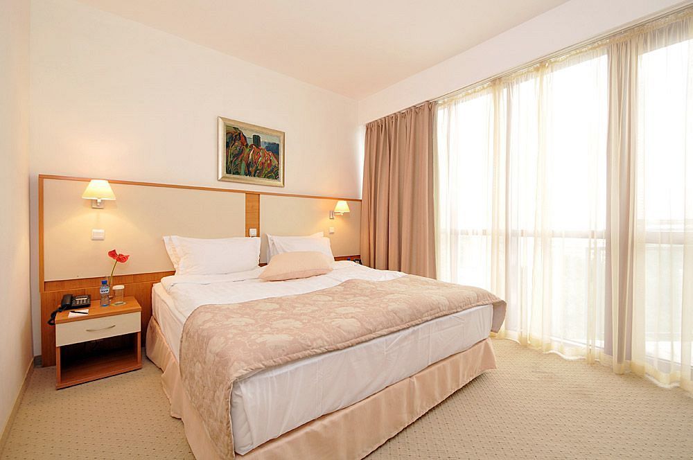 Apollo - Ultra , Pools & Free Beach, Individual Ac In Every Golden Sands